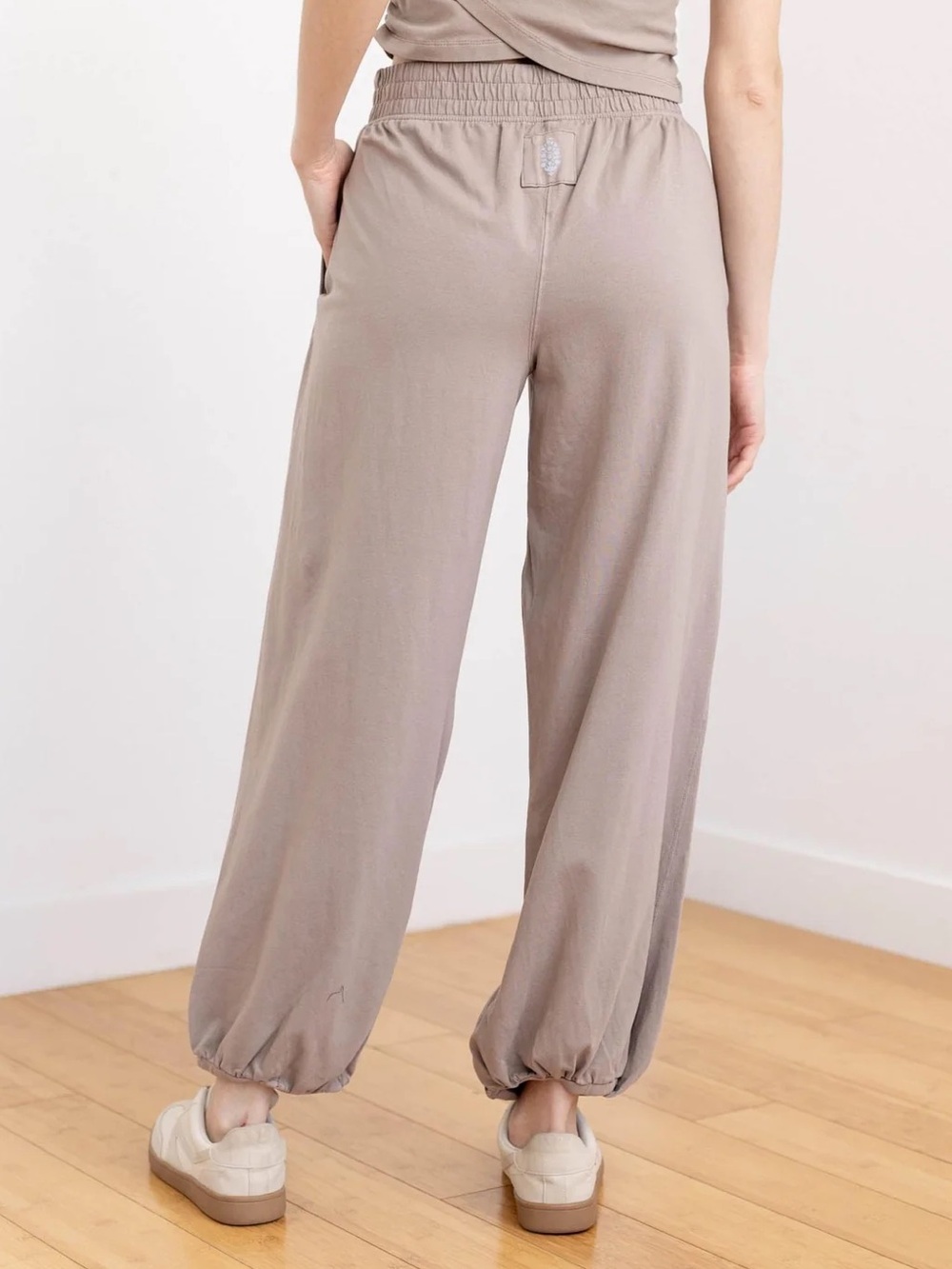 Free People Hotshot Crossover Joggers ONLY Sz Small - Picture 2 of 6